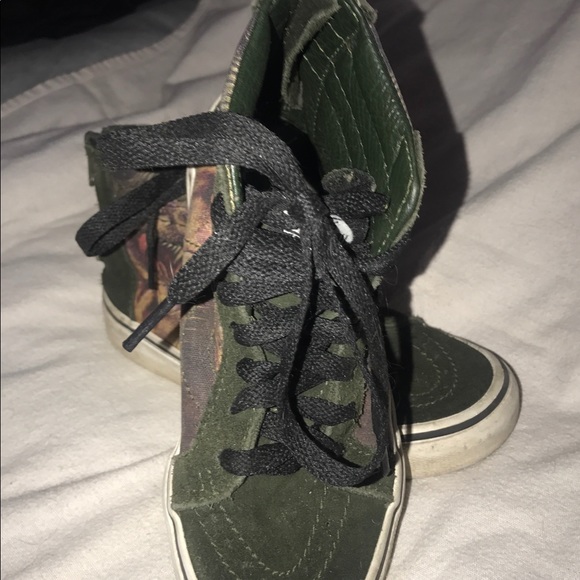Vans Dinosaur Hightop Skater Shoes 13.5Y - Picture 2 of 7